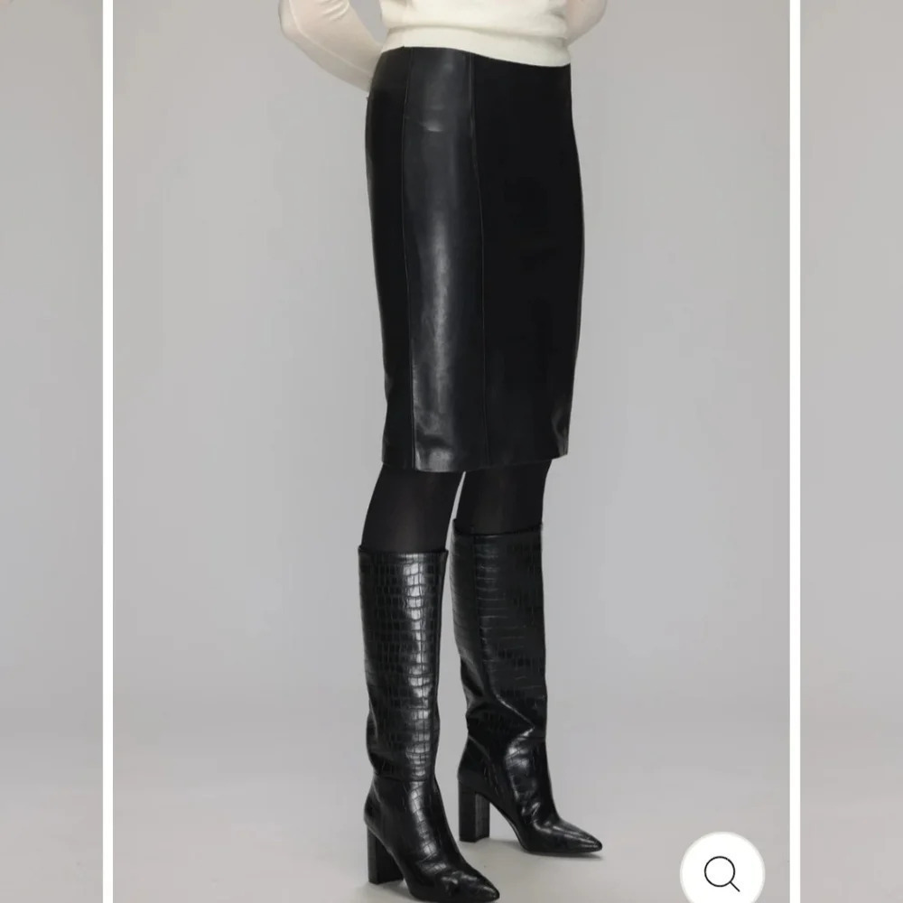 Danier Genuine Leather Pencil Skirt Lined Black Size 6 Preppy Dark Academia